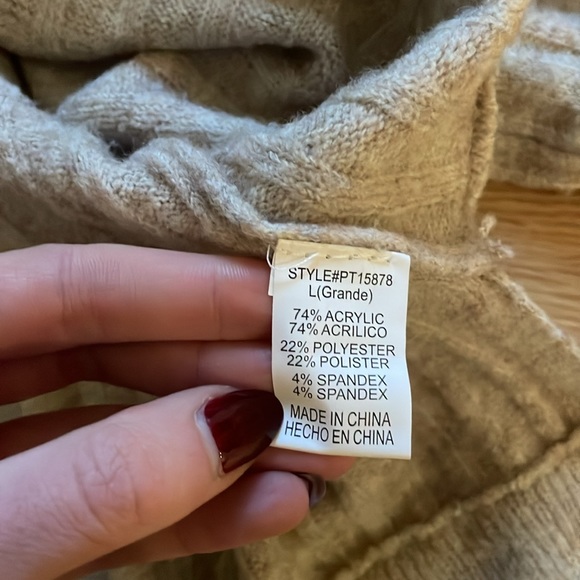 Sweater - Picture 5 of 5